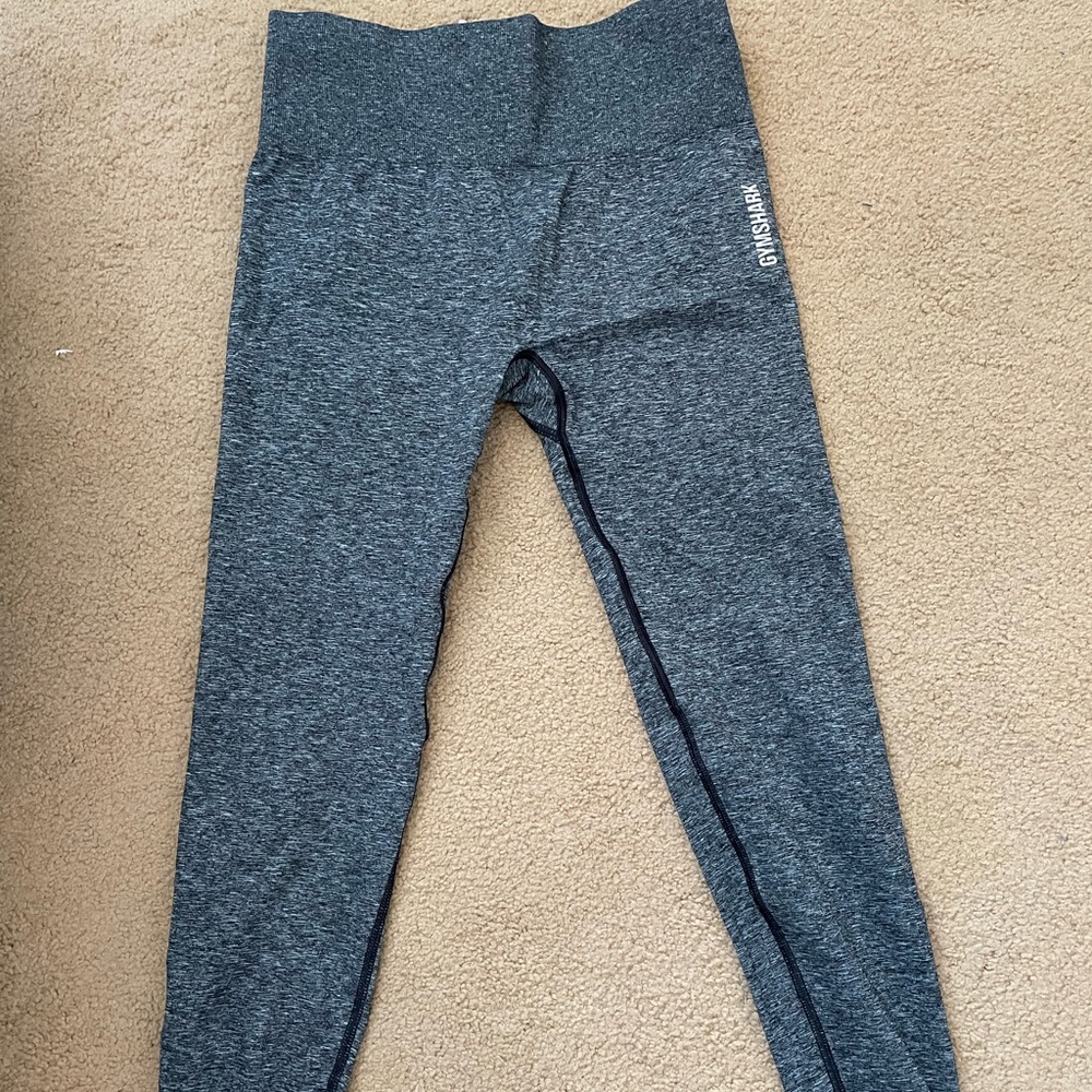 Never worn grey gymshark leggings, full length, size M
